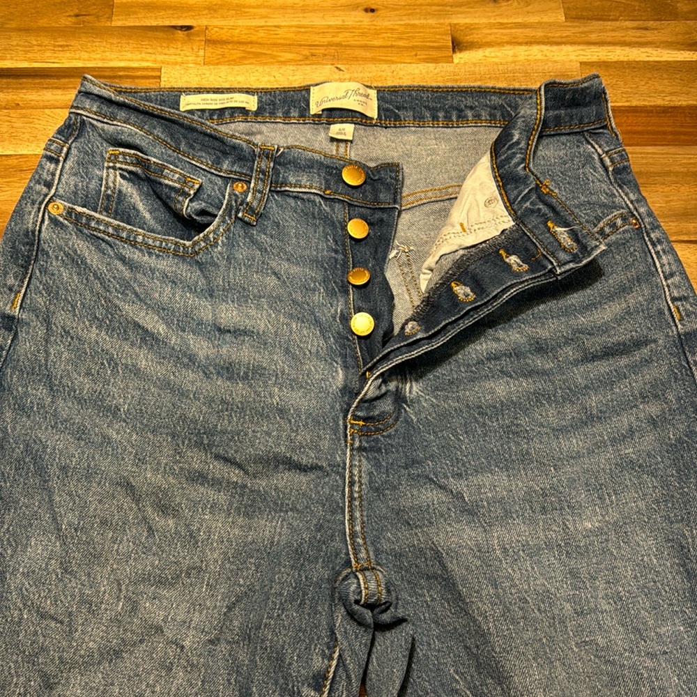Universal thread jeans